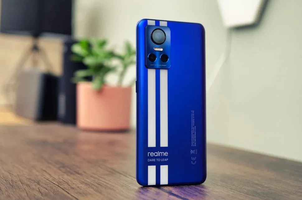 Realme GT Neo 3 радикально подешевел на Joom. У него практически нет недостатков
