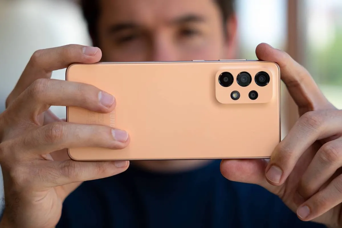 Samsung Galaxy A33 обесценился на Али. Это самый сбалансированный девайс бренда