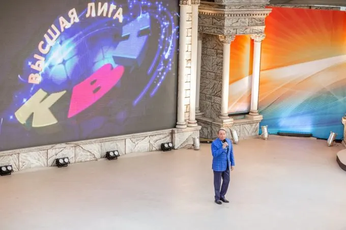 Ведущий Высшей лиги КВН Александр Масляков
