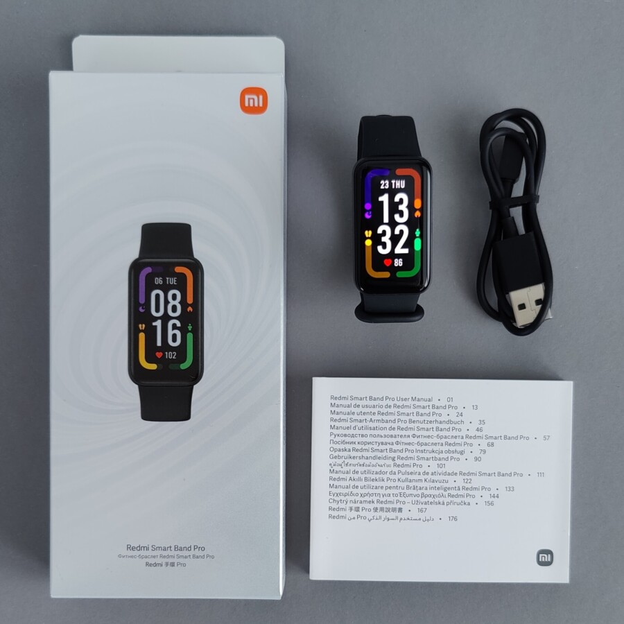 Redmi smart. Браслет Сяоми 7. Smart Band 4. Xiaomi Band 7 Pro браслет. Фитнес-браслет Xiaomi mi Smart Band 6 девушка.