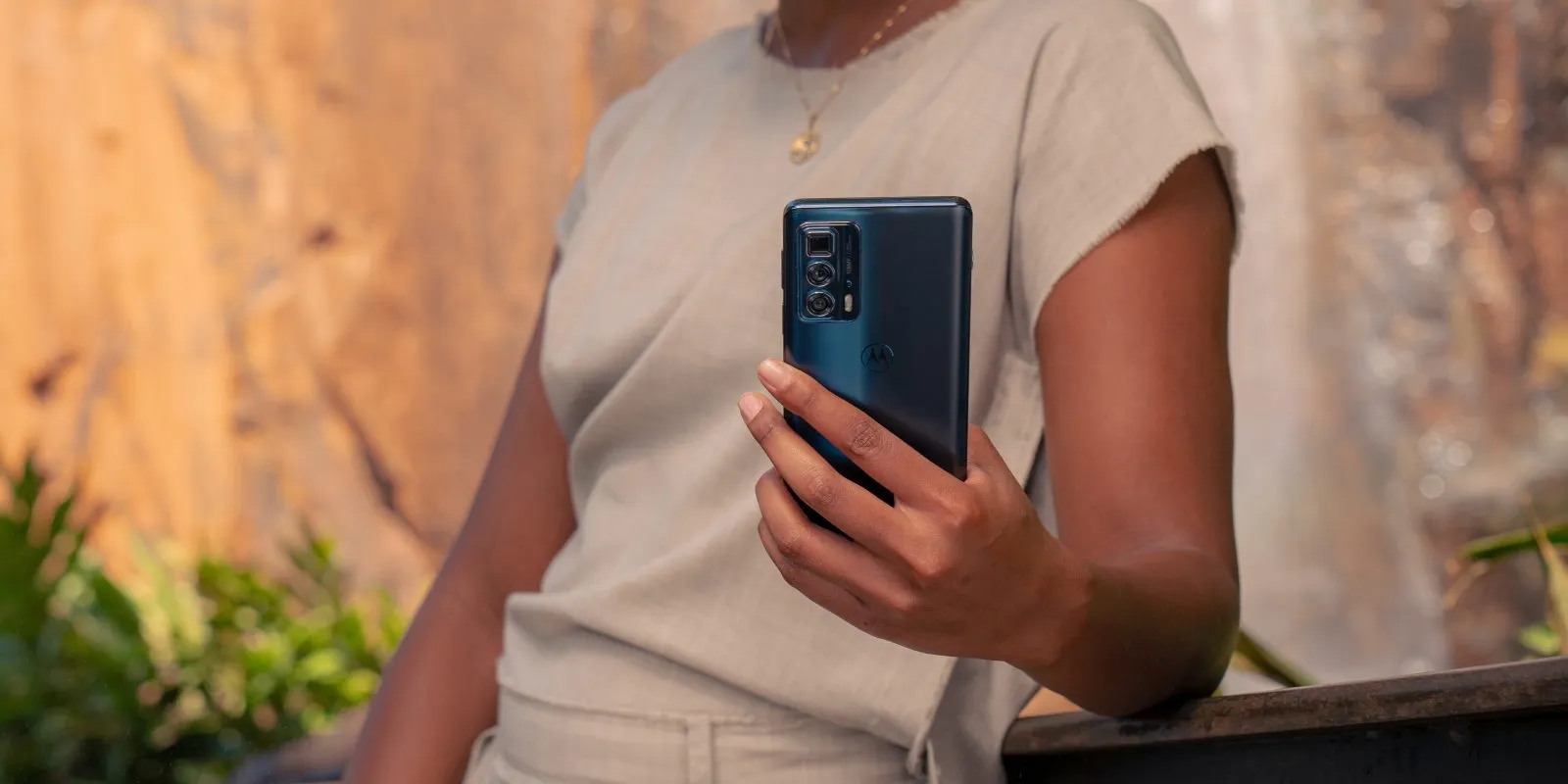 Смартфон Motorola Edge 20 Pro