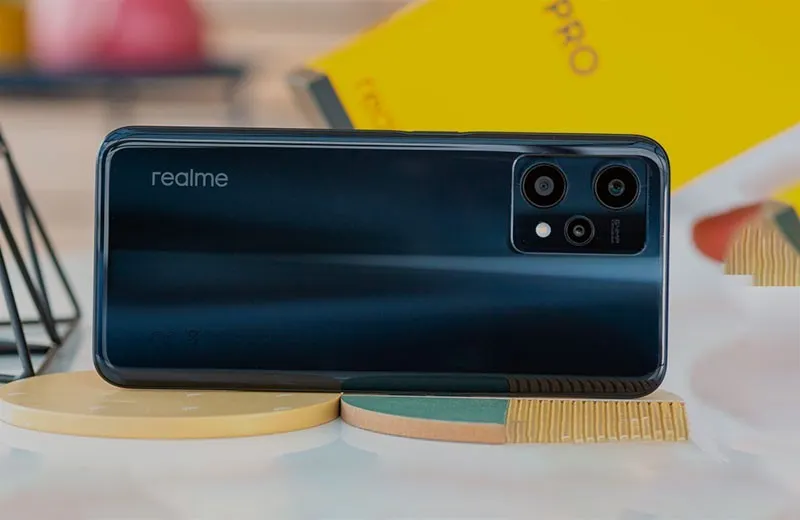 Этот Realme — один из самых выгодных девайсов бренда. Его можно урвать с жирной скидкой