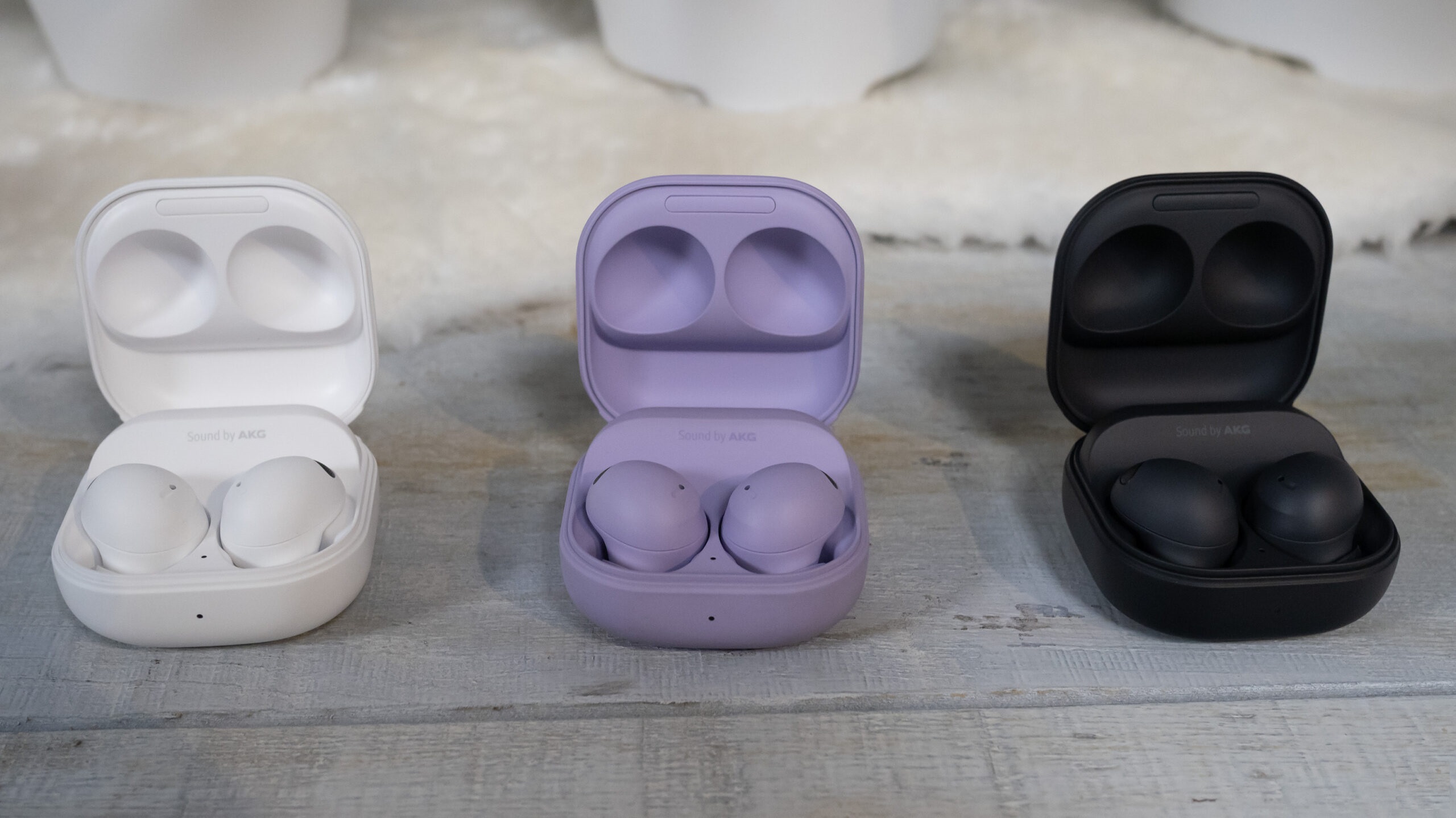 Бадс фе. Samsung Galaxy Buds Fe. Samsung Buds Fe Cace. Buds Fe или Buds 2. ��Galaxy Buds Fe Graphite 5500.