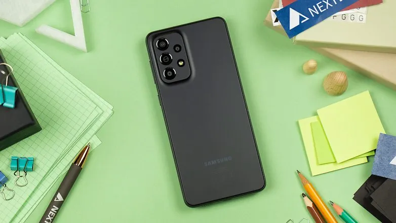 Samsung Galaxy A33 продолжает дешеветь в России. Сбалансированный вариант с солидным железом и крутой камерой