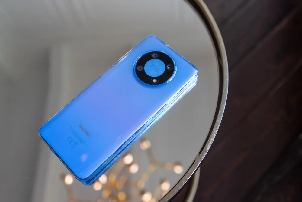 Свежий бюджетник Huawei наконец подешевел в России. Стоит ли его брать?