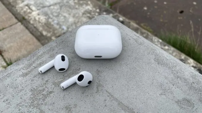 AirPods 3