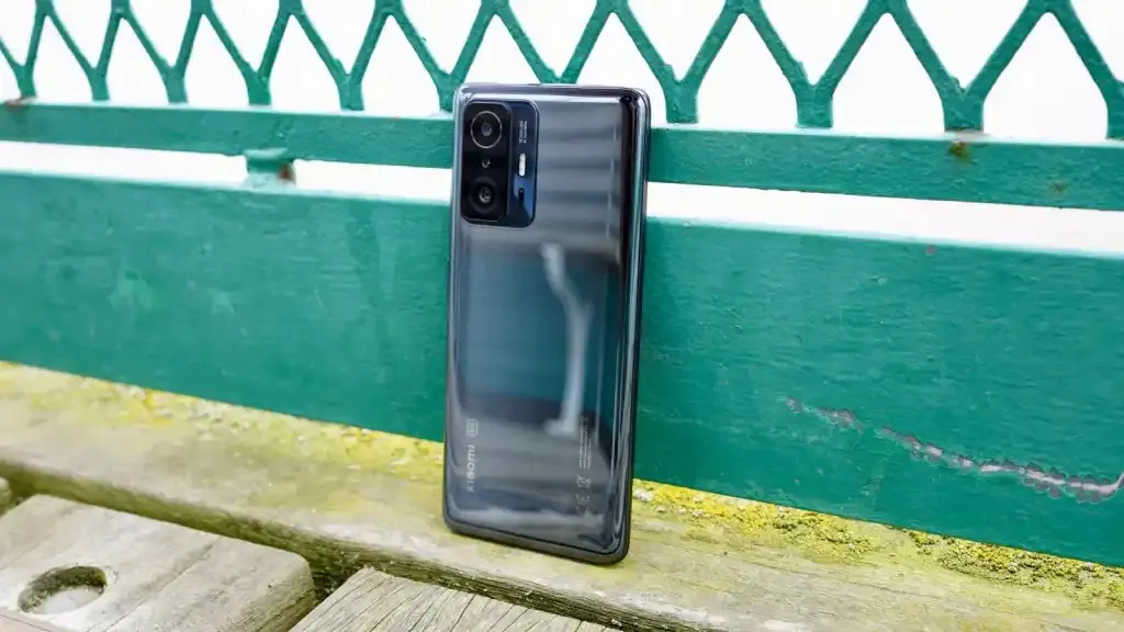 Недооцененный субфлагман Xiaomi окончательно подешевел. У него 120-герцовый экран и реактивная зарядка