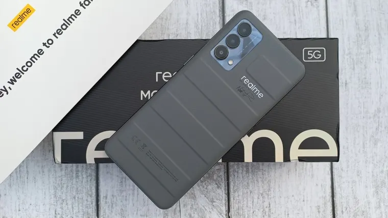 Realme GT Master Edition продолжает дешеветь. Самое время брать этот девайс