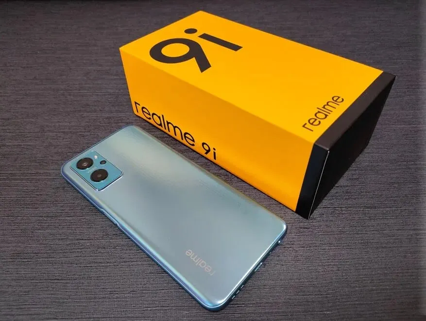 Этот Realme — лучший бюджетник бренда. У него плавный экран и мощный чип