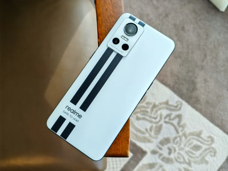 Realme GT Neo 3 сливают по минимальной цене. Это игровой флагман со сверхбыстрой зарядкой