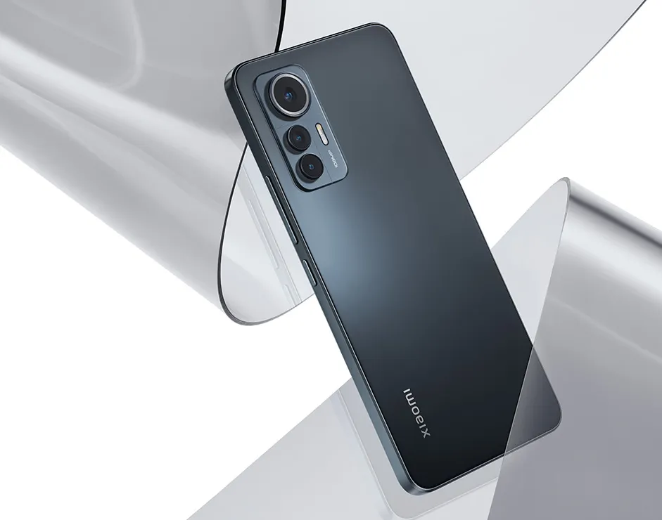 8 фишек Xiaomi 12 Lite. Чем крут самый стильный субфлагман на рынке?