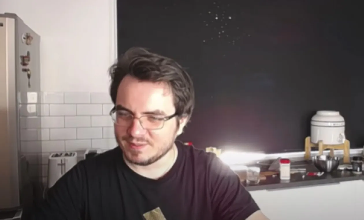 Илья Мэддисон завершил карьеру. Стример психанул на подписчиков и закрыл соцсети