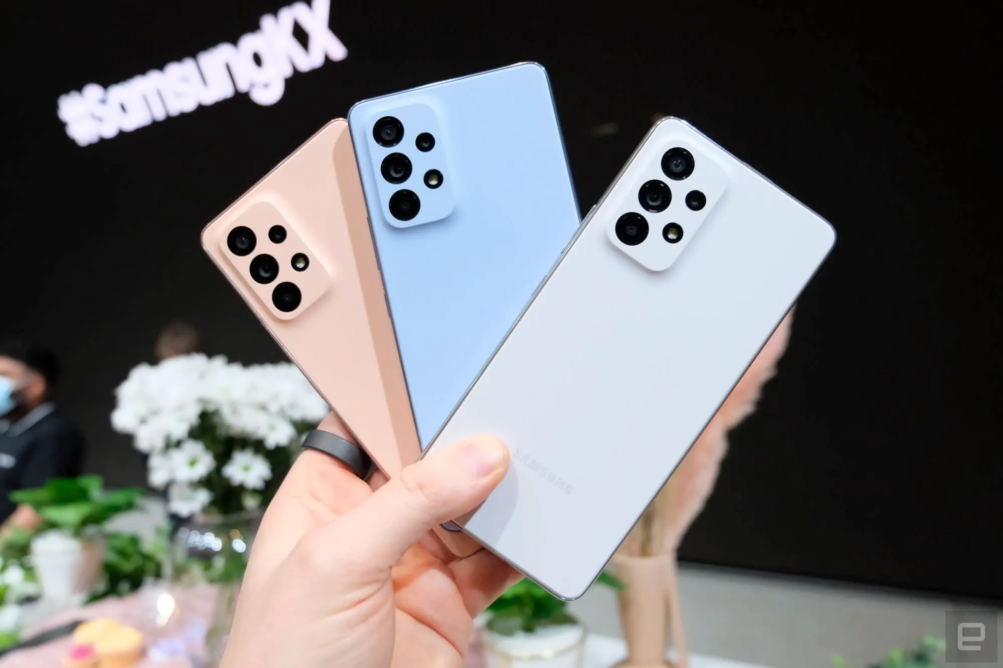 Samsung Galaxy A53 сливают по отличной цене в Черную пятницу. Лучший середняк бренда