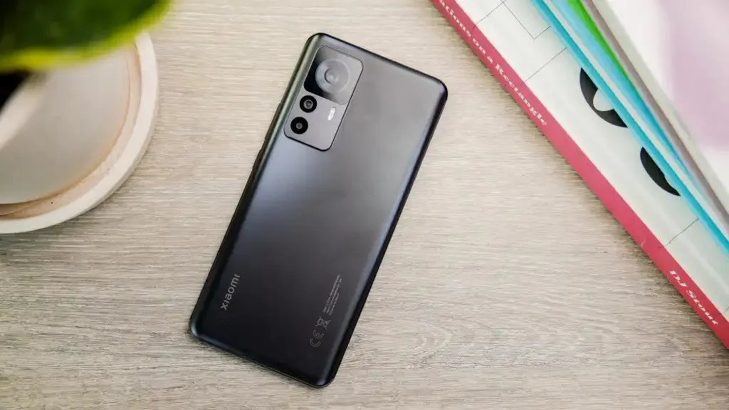 Xiaomi 12T впервые подешевел на распродаже 11.11. Чем хорош этот субфлагман?