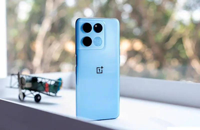 OnePlus Ace Racing Edition окончательно подешевел. Игровой флагман отдают за копейки