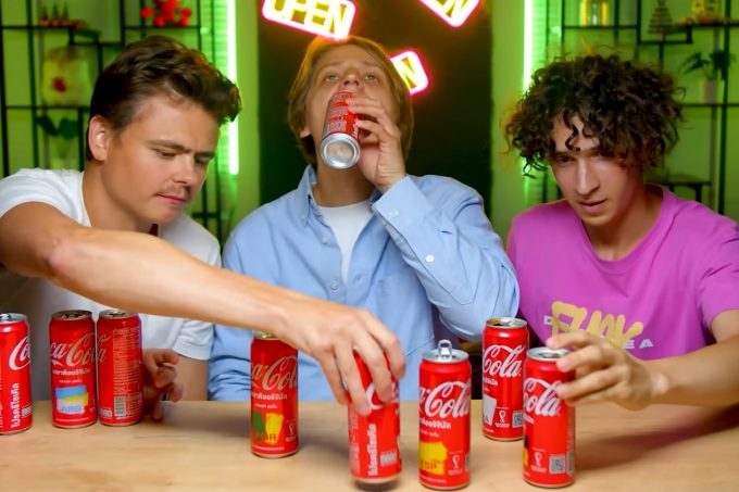 Мамикс пробует Coca-Cola из разных стран