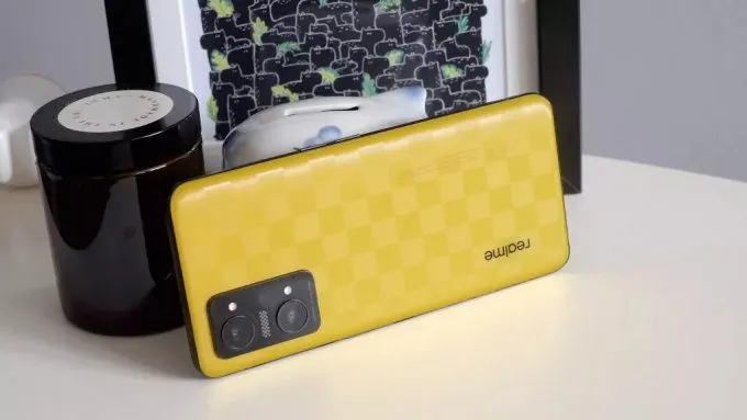 Realme GT Neo 3T