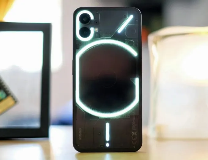 Nothing Phone (1)