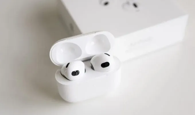AirPods 3