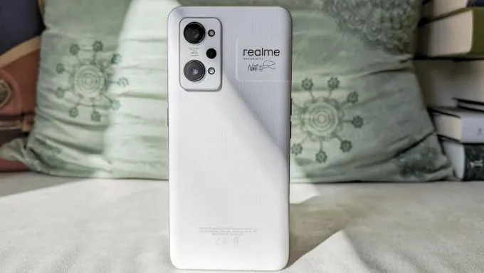 Realme GT 2