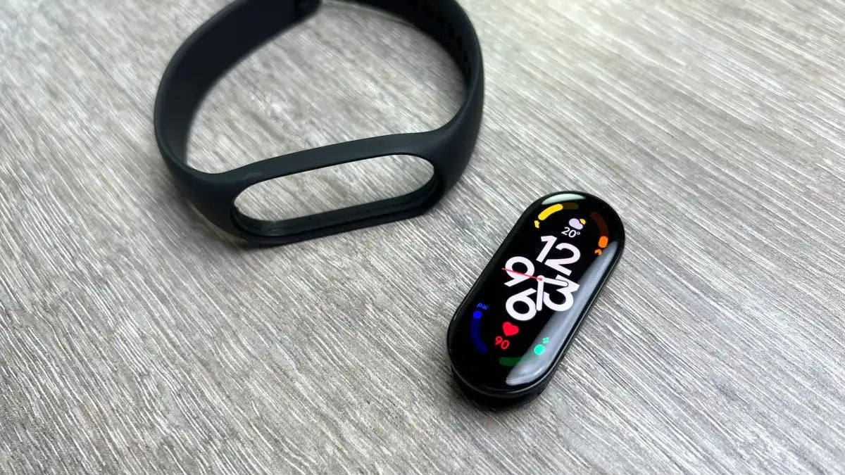 Mi band 7 язык. Ми банд 7 обзор. Обои на ми бэнд 7.