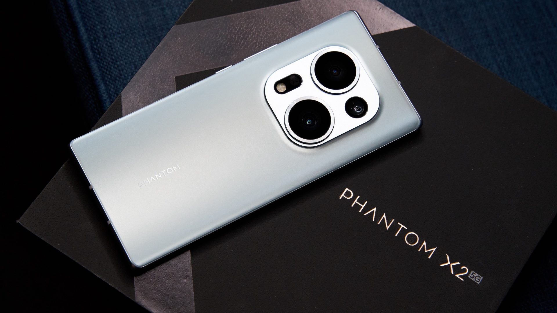 Смартфон Tecno Phantom X2