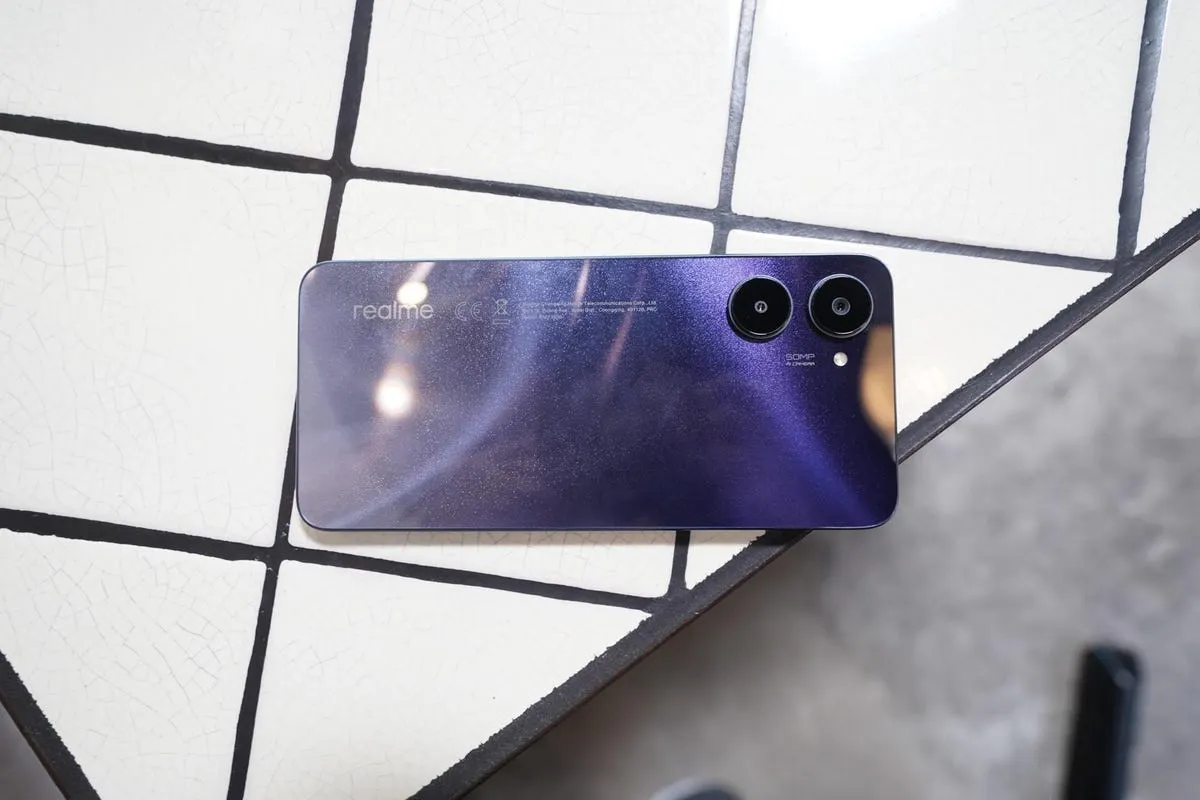 Realme 10 радикально подешевел в России. Чем хорош лучший бюджетник бренда?