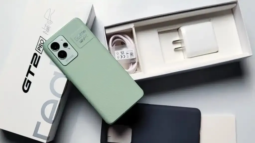 Realme GT 2 Pro — мощный флагман с крутой оптикой. Мы знаем, где его можно взять по минимальной цене