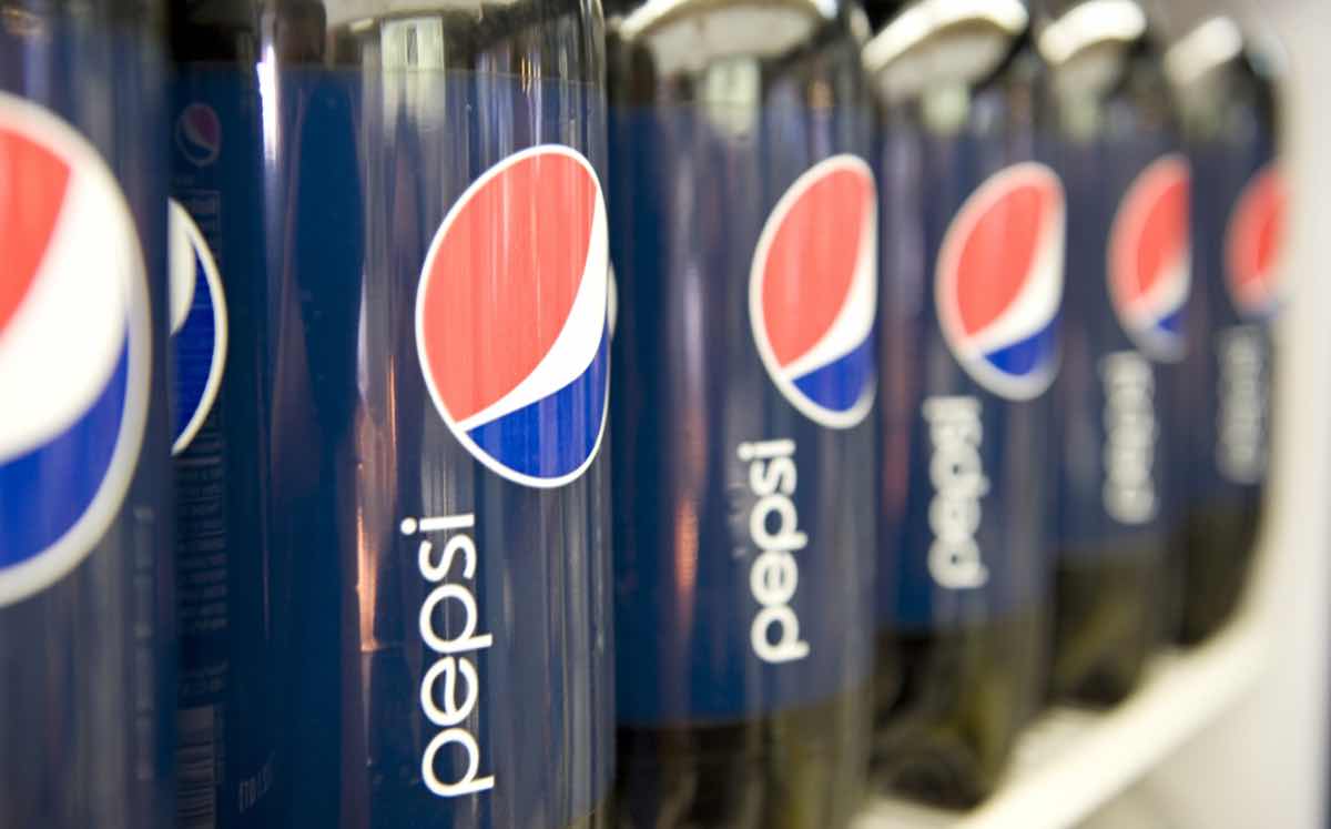 Pepsi выпустит сразу две колы для России. Как будут выглядеть новые  газировки? — Палач | Гаджеты, скидки и медиа