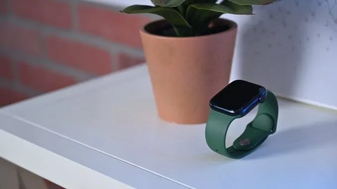 Apple Watch SE (2022)