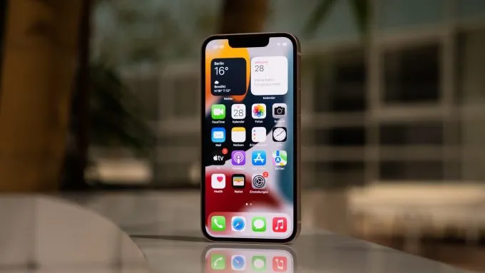 iPhone 13 mini