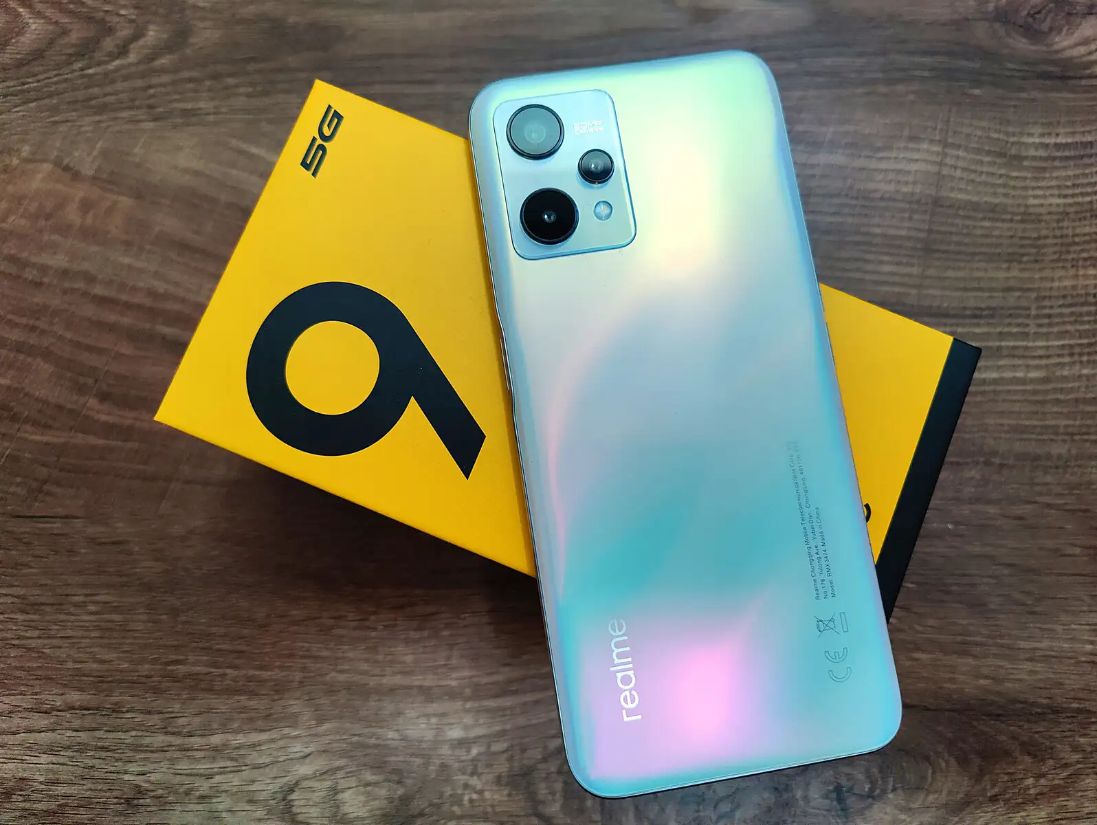 Смартфон Realme 9 5G