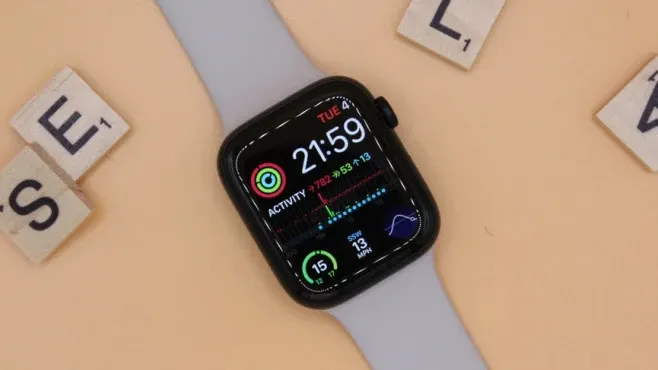 Apple Watch SE (2022)