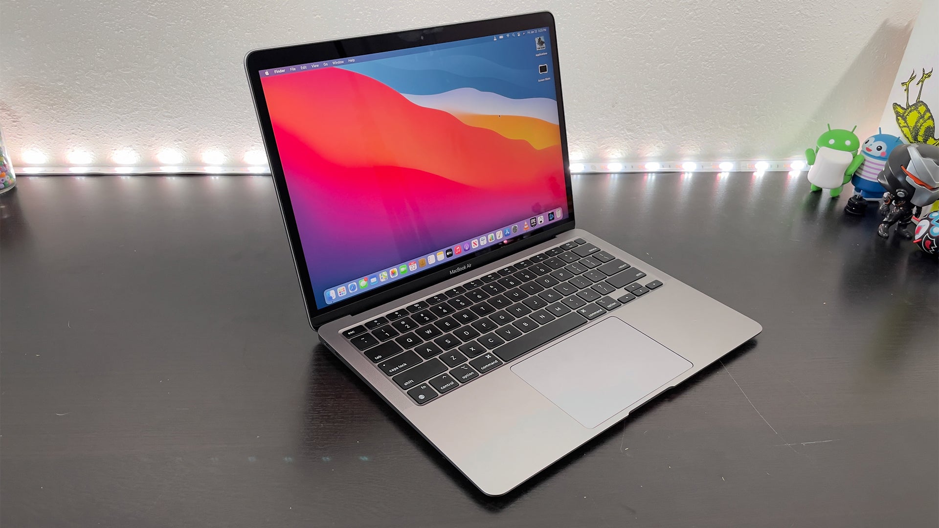 Macbook Pro 13 2025 512 Купить