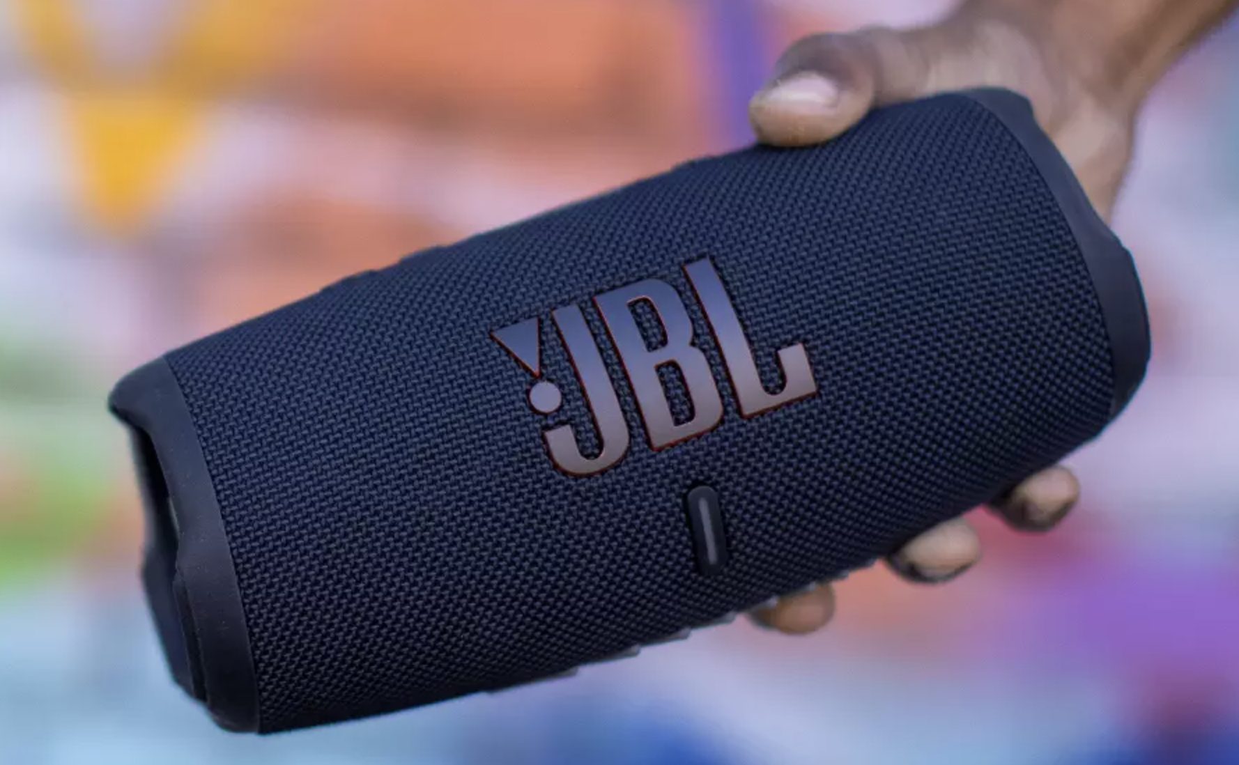 JBL Charge 5 – лучшая колонка за свои деньги? У нее отличный звук, мощный  аккумулятор и непробиваемый корпус — Палач | Гаджеты, скидки и медиа