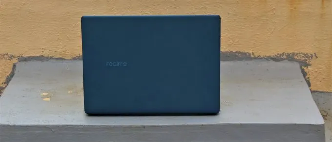 Realme Book