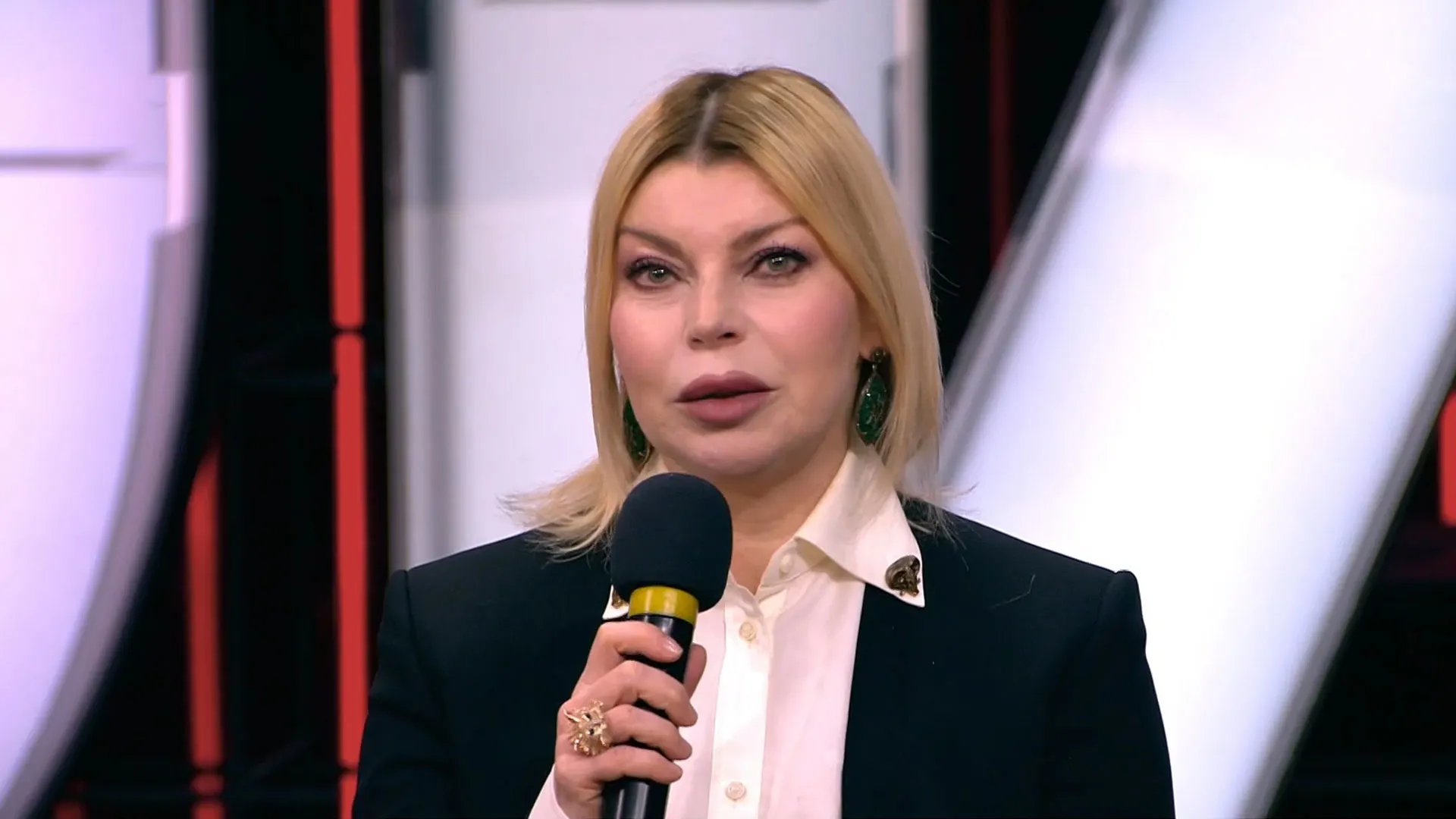 Что с Ладой Дэнс? Певица попала в жуткое ДТП