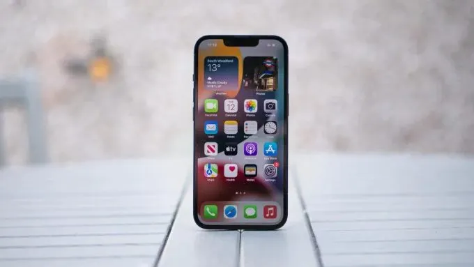 iPhone 13