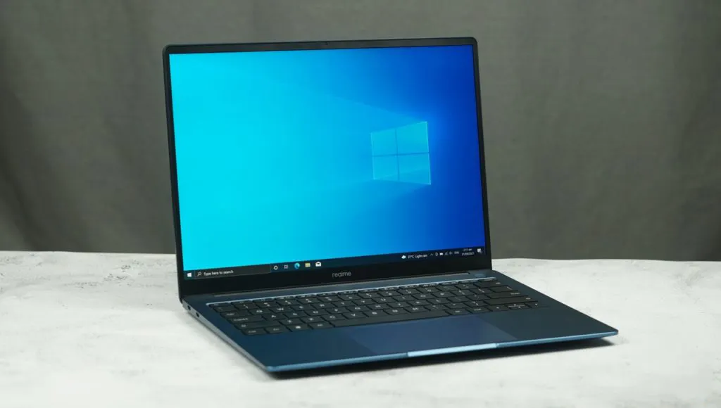 «Компактный и приятный во всём». Realme Book отдают по оптимальной цене