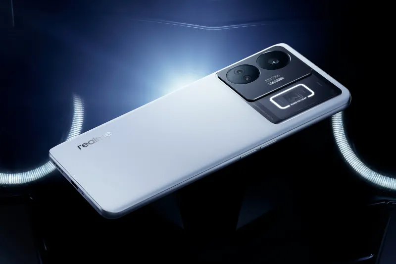 5 смартфонов с бесконечной памятью. От бюджетного Tecno до топового ...