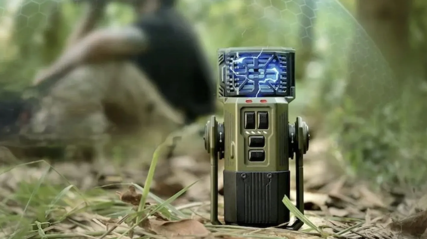 На Kickstarter выпустили фумигатор от комаров. Но мы нашли аналог с Али, который стоит ощутимо дешевле