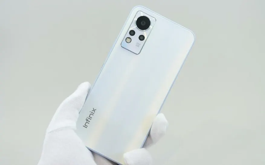 Смартфон Infinix Note 11