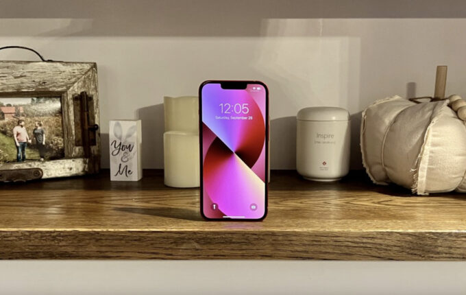 Этот iPhone сейчас с отрывом самый выгодный в России. Мы проверили ...