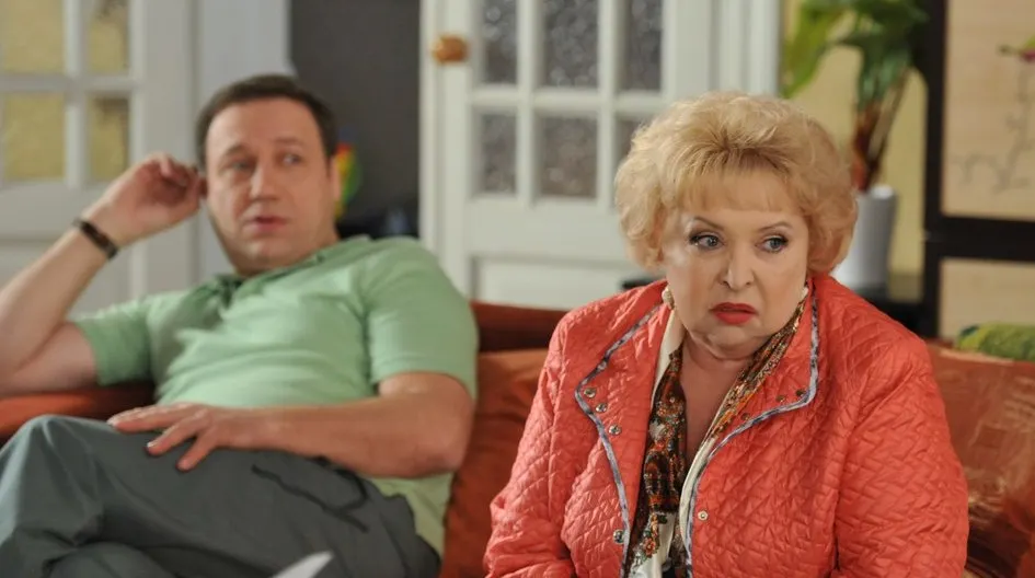 «Для меня это красный флаг». Можно ли жить с родителями в 30 лет?