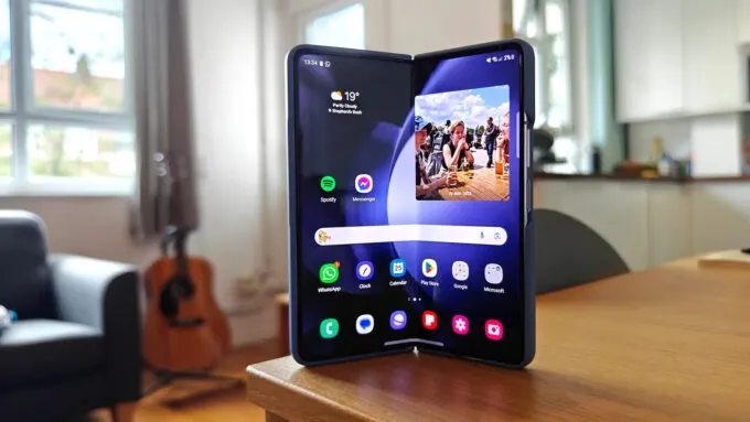 Samsung Galaxy Z Fold 5