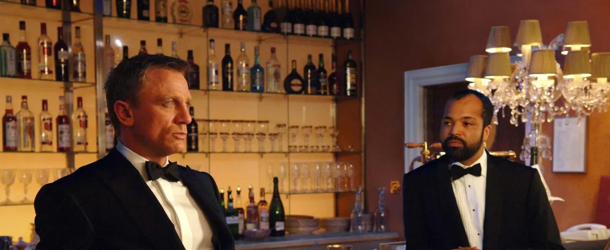 Какой алкоголь на самом деле пил Джеймс Бонд? История про водку с мартини – бред и обман