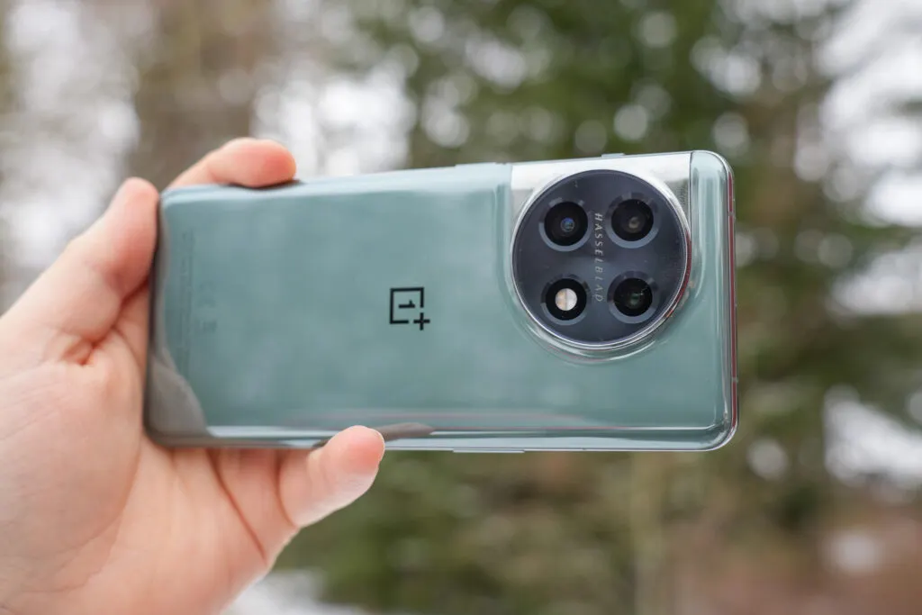 OnePlus 11 сильно подорожал. Что брать вместо него?