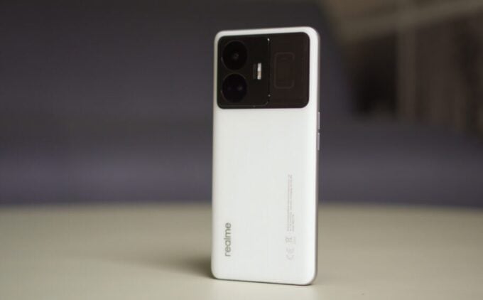 Realme GT3