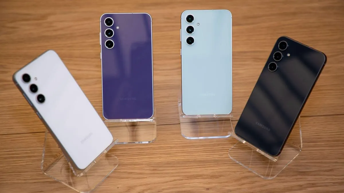 Смартфон Samsung Galaxy S23 FE