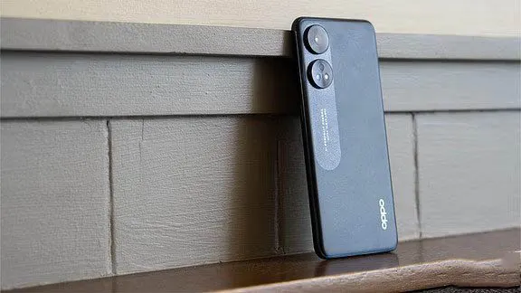 Забытый хит Oppo подешевел в России. Его еще можно забрать с жирной скидкой